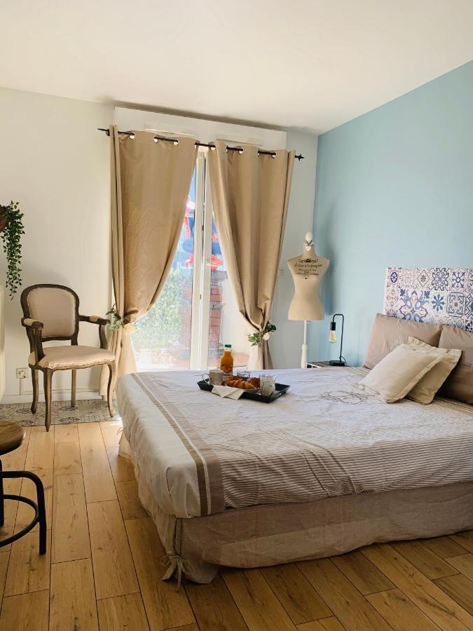 Bed And Breakfast Luxe La Defense U-Arena Курбевуа Экстерьер фото