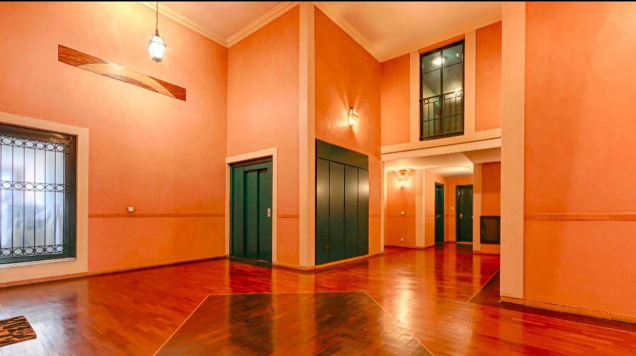 Bed And Breakfast Luxe La Defense U-Arena Курбевуа Экстерьер фото